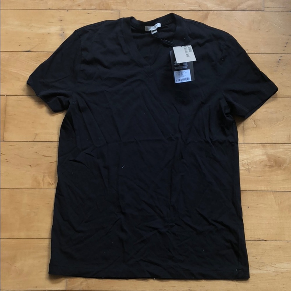 NWT Men’s Burberry Vneck shirt